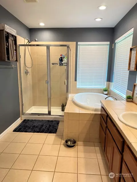 Bath - 3 Perth Pl, Cosmopolis, WA 98537 photo 1 of 3