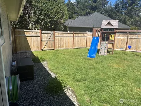 Exterior - 3 Perth Pl, Cosmopolis, WA 98537 photo 2 of 8