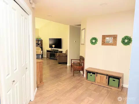 Entry Way - 3 Perth Pl, Cosmopolis, WA 98537 photo 1 of 1