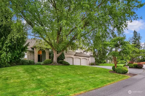 20742 SE 3rd Way, Sammamish, WA 98074