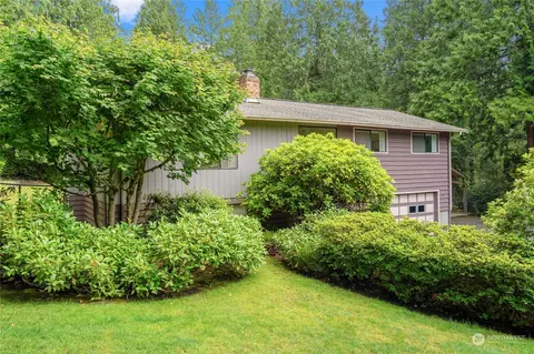 3700 NW Shadow Glen Blvd, Silverdale, WA 98383