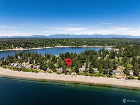 723 E Stretch Island Rd S, Grapeview, WA 98546