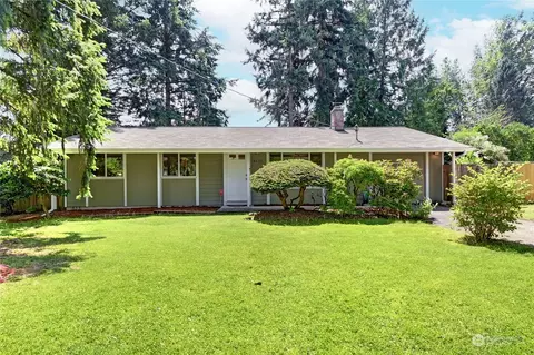 6125 NE 200th St, Kenmore, WA 98028