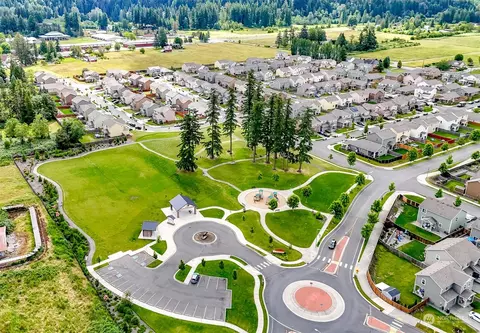 View/Area - 205 Holdner Ln, Enumclaw, WA 98022 photo 3 of 5