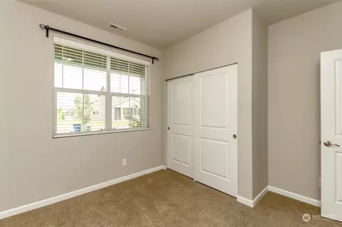 Bedroom - 205 Holdner Ln, Enumclaw, WA 98022 photo 2 of 12