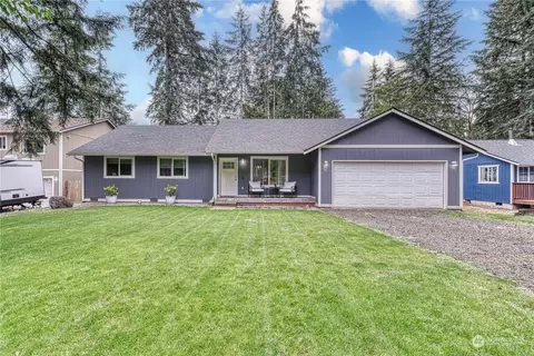 131 NE Santa Maria Ln, Belfair, WA 98528