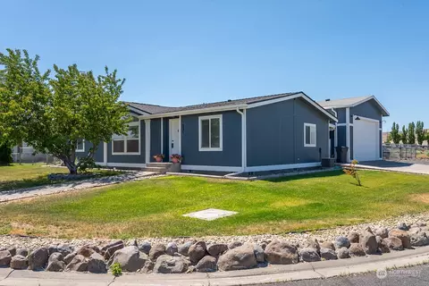 521 J St SE, Ephrata, WA 98823