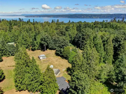 3170 Sante Fe Ct, Camano Island, WA 98282