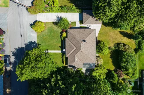 5725 West Dr, Everett, WA 98203 photo 2