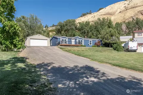 3437 Casandra Dr, Wenatchee, WA 98801