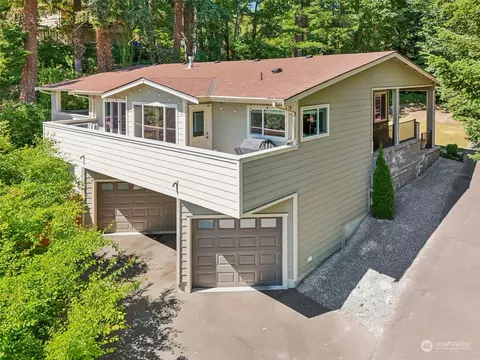 3347 NE 202nd St, Lake Forest Park, WA 98155
