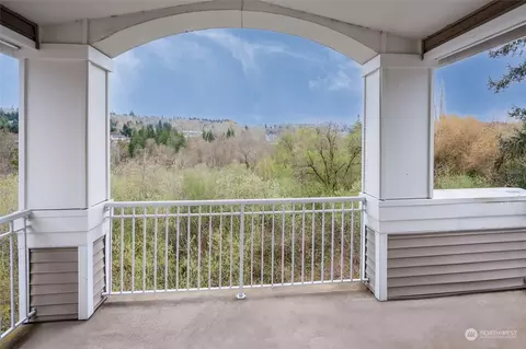 2244 132nd Ave SE #B-308, Bellevue, WA 98005