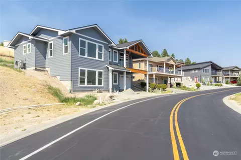 517 Village Dr, Manson, WA 98831