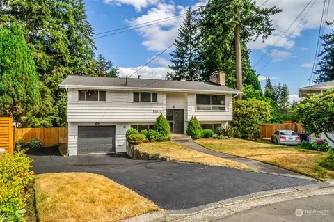 21825 76th Pl W, Edmonds, WA 98026
