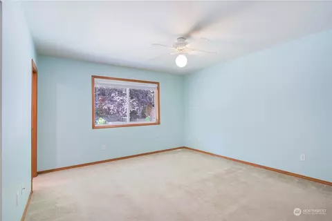 Bedroom - 20014 34th Ave SE, Bothell, WA 98012 photo 1 of 3