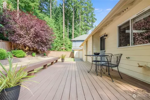 Exterior - 20014 34th Ave SE, Bothell, WA 98012 photo 3 of 4