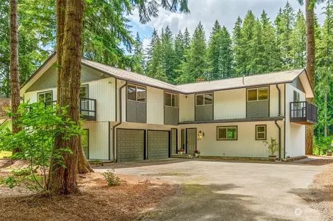 519 Toutle River Rd, Castle Rock, WA 98611