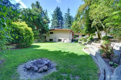 Exterior - 6329 Beverly Ln, Everett, WA 98203 photo 8 of 9