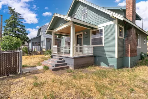 1380 S Wenatchee Ave, Wenatchee, WA 98801