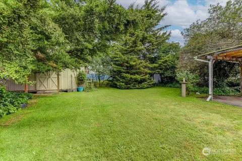 Exterior - 2223 Oklahoma Ave, Everett, WA 98201 photo 5 of 6