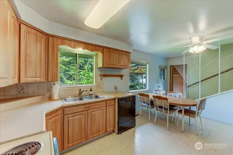 Kitchen - 2223 Oklahoma Ave, Everett, WA 98201 photo 1 of 3