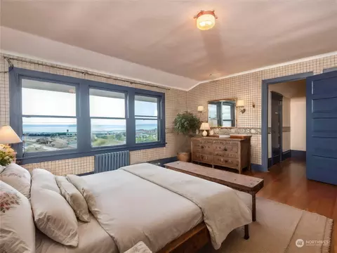 Bedroom - 2208 Rucker Ave, Everett, WA 98201 photo 1 of 7