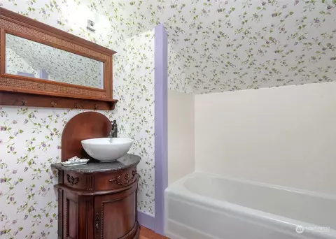 Bath - 2208 Rucker Ave, Everett, WA 98201 photo 4 of 4