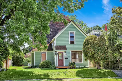 2216 Victor St, Bellingham, WA 98225