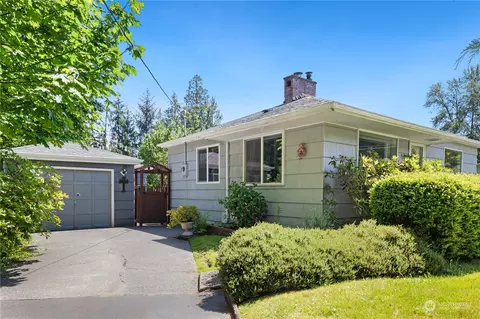 525 S Davies Rd, Lake Stevens, WA 98258
