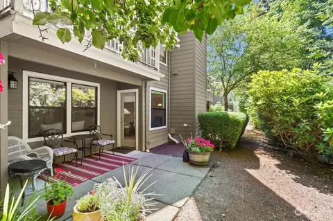 4073 220th Pl SE #1040, Issaquah, WA 98029