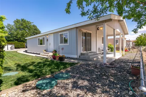 964 Orchard Dr SW, Mattawa, WA 99349