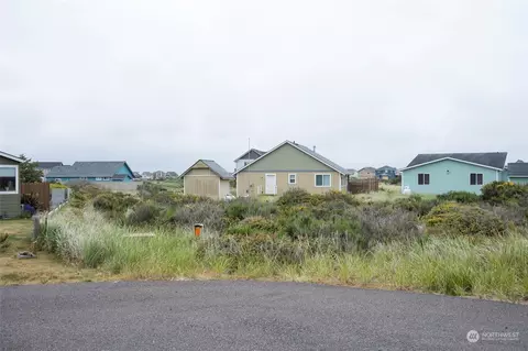 1383 Caliente Ct SW, Ocean Shores, WA 98569