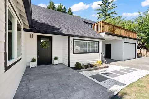 1909 Gary St, Sumner, WA 98390 photo 2