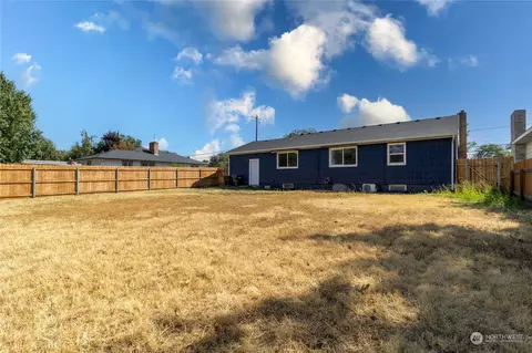 Exterior - 1602 S 3rd Ave, Walla Walla, WA 99362 photo 4 of 4