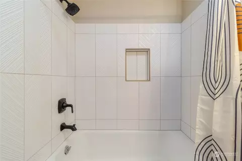 Bath - 1602 S 3rd Ave, Walla Walla, WA 99362 photo 2 of 5