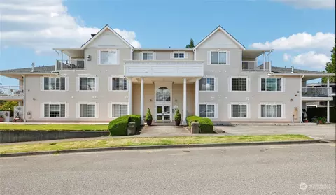 310 N Dunham Ave #204, Arlington, WA 98223