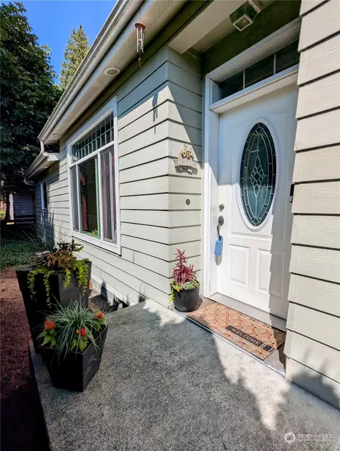 5050 Alder St, Blaine, WA 98230