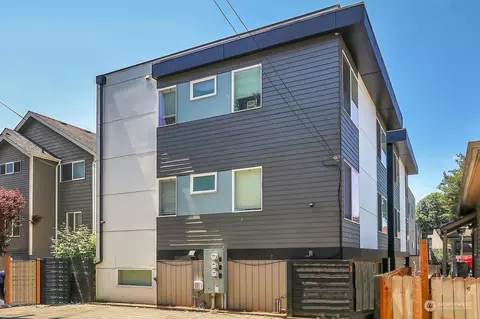 5268 Brooklyn Ave NE, Seattle, WA 98105