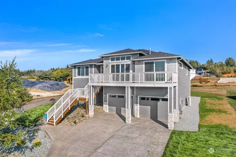 5428 Lonicera Dr, Blaine, WA 98230