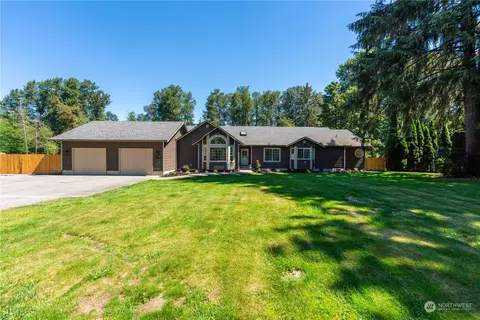 7229 Skinner Rd, Granite Falls, WA 98252