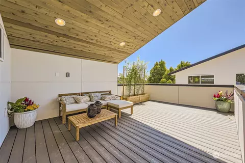 1127 NW 61st St, Seattle, WA 98107