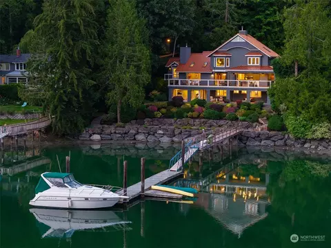 8020 Hidden Cove Rd NE, Bainbridge Island, WA 98110