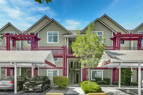 13000 Admiralty Way #B303, Everett, WA 98204