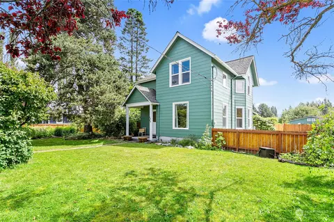3110 Bennett Dr, Bellingham, WA 98225