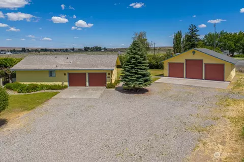 520 N Adams St, Coulee City, WA 99115