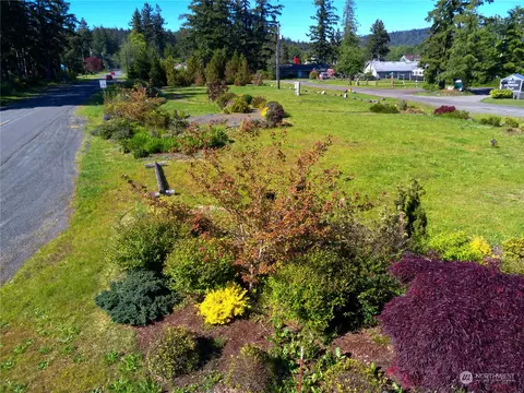 22 Washington St, Quilcene, WA 98376