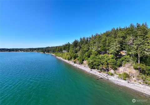 9758 Golden View Trl, La Conner, WA 98257