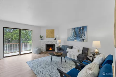 7346 NE 142nd Pl #8C, Kirkland, WA 98034