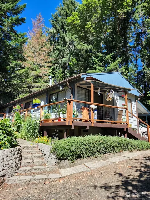 50 NE Wanda Ln, Belfair, WA 98528