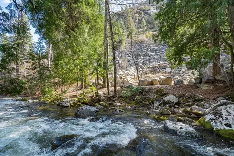 7047 Icicle Rd, Leavenworth, WA 98826